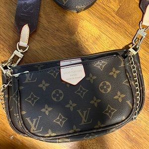 Louis Vuitton crossbody bag